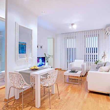 Belville Luxury Apartment Belgrad Exteriör bild