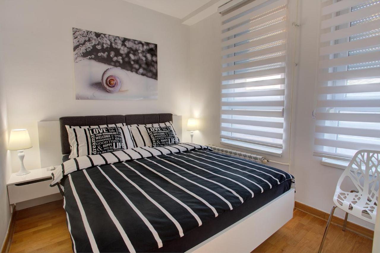 Belville Luxury Apartment Belgrad Exteriör bild