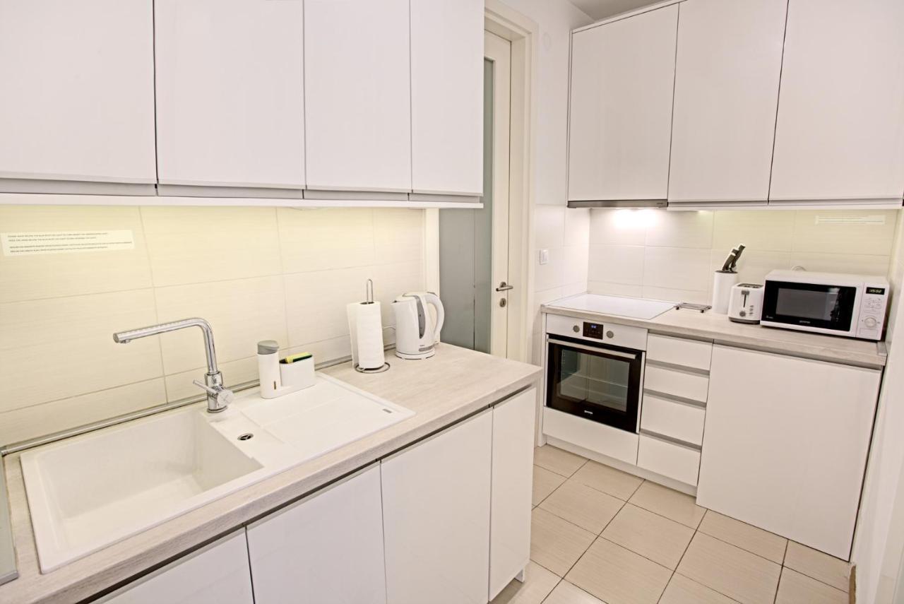 Belville Luxury Apartment Belgrad Exteriör bild